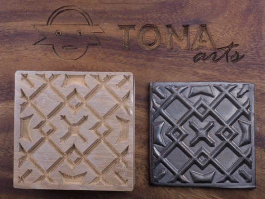 TILE-PAT-64n 7 x 7 cm Stempel > Quadratische Stempel TONA arts
