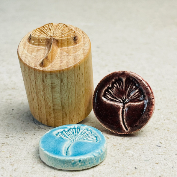 Ginkgoblatt 1 Runde Stempel TONA arts