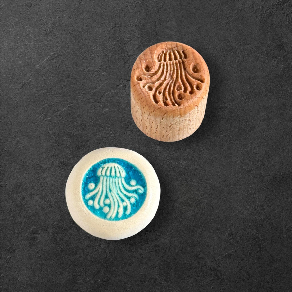 Qualle – Rundstempel Runde Stempel TONA arts