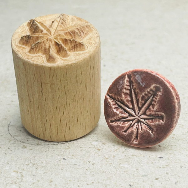 Hanfblatt Runde Stempel TONA arts