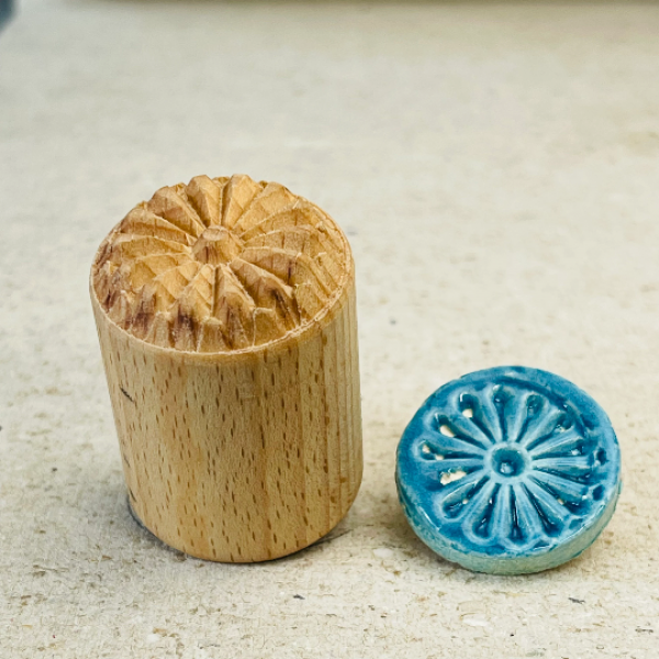 Blume-38 Runde Stempel TONA arts